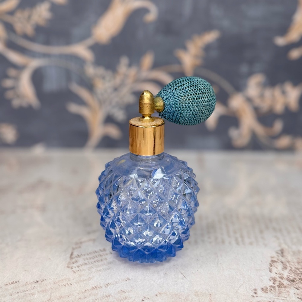Vintage Blue Cut Glass Perfume Bottle Atomizer Brass Pump Estate - Picture 2 of 10